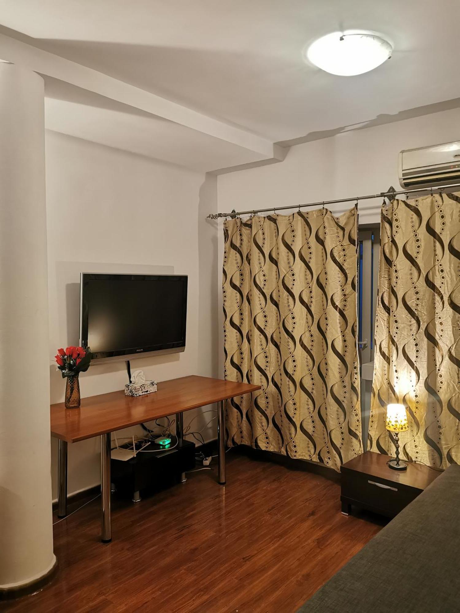 Old Center Apartament Букурещ Екстериор снимка