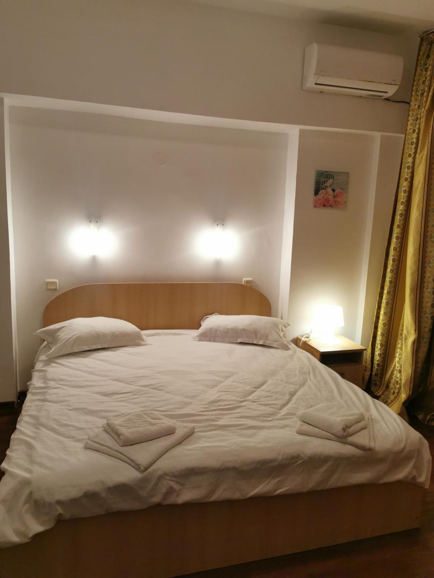Old Center Apartament Букурещ Екстериор снимка