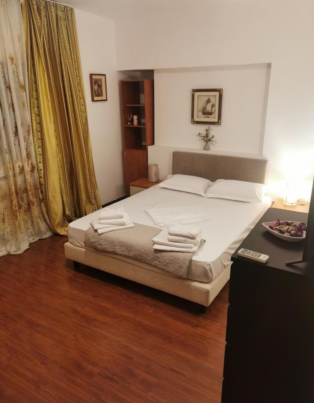 Old Center Apartament Букурещ Екстериор снимка